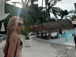 Potret Terbaru Hyoyeon SNSD Liburan ke Bali Lagi, Makin Nyaman Naik Ojek