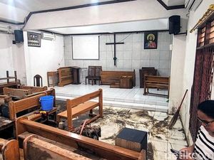 Cerita Pendeta Erpinna Menyaksikan Amukan Sungai Cipalabuhan Cerita Pendeta Erpinna Menyaksikan Amukan Sungai Cipalabuhan