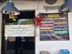 Masjid Pemuda Konsulat Surabaya Hadir Beri Pelayanan Gratis-Aksi Sosial Masjid Pemuda Konsulat Surabaya Hadir Beri Pelayanan Gratis-Aksi Sosial