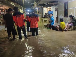 Korban Terdampak Banjir Pamekasan Meluas Jadi 350 KK Korban Terdampak Banjir Pamekasan Meluas Jadi 350 KK