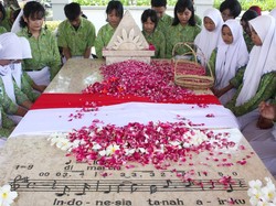 Lirik Lagu Indonesia Raya Tiga Stanza beserta Maknanya