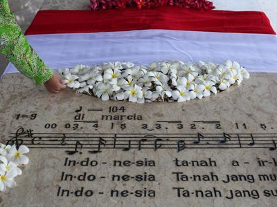 Berziarah ke Makam Pencipta Lagu Indonesia Raya WR Soepratman