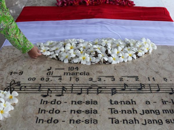 Berziarah ke Makam Pencipta Lagu Indonesia Raya WR Soepratman