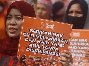 Buruh Gelar Aksi Peringati Hari Perempuan Internasional di Patung Kuda
