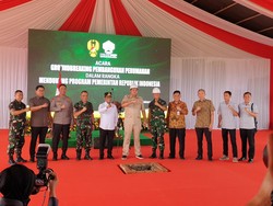 Serentak di 5 Kota! Ara Resmikan Pembangunan Ribuan Rumah TNI AD