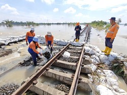 KAI Lakukan Rekayasa Operasi Usai Jalur Stasiun Gubug-Karangjati Terkena Banjir