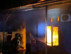 14 Kamar Kos-kosan di Buru Selatan Terbakar Akibat Korsleting Listrik