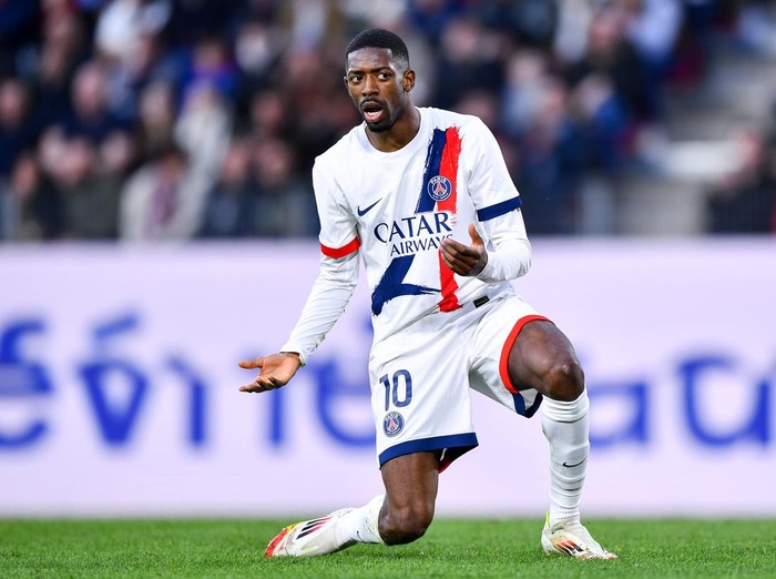 RENNES, FRANCE - MARCH 08: Ousmane Dembele of PSG  looks dejected  during the Ligue 1 match between Stade Rennais FC 1901 and Paris Saint-Germain FC at Roazhon Park on March 08, 2025 in Rennes, France. (Photo by Franco Arland/Getty Images)