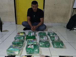 Residivis Narkoba di Pekanbaru Ditangkap, 14 Kg Sabu-6.800 Butir Ekstasi Disita Residivis Narkoba di Pekanbaru Ditangkap, 14 Kg Sabu-6.800 Butir Ekstasi Disita