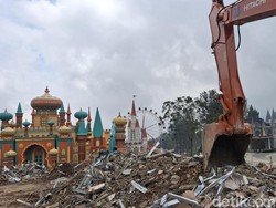 Kawasan Puncak Krisis, Jabodetabek Banjir: Inkonsistensi Kebijakan Jadi Biang Kerok