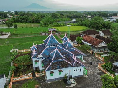 Potret Masjid Berusia Seabad di Lumajang