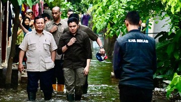 Bekasi Tenggelam: Prabowo Datang, Bantuan Mengalir.