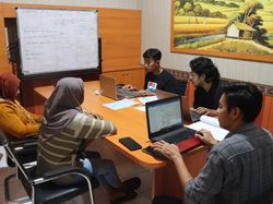 Motif Siswi di Blitar Dihajar-Ditendang gegara Follow-Like IG Pacar Pelaku