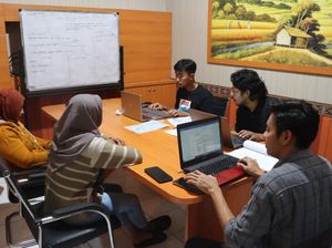 3 Pelaku Bullying Siswi di Kota Blitar Diduga Teman Sekolah 3 Pelaku Bullying Siswi di Kota Blitar Diduga Teman Sekolah