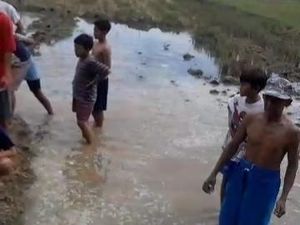 2 Pelajar Tewas Tenggelam Saat Mancing-Berenang di Kali Mekuris Bojonegoro 2 Pelajar Tewas Tenggelam Saat Mancing-Berenang di Kali Mekuris Bojonegoro