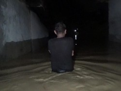 156 KK Mengungsi Akibat Banjir gegara Tanggul Sungai Jebol di Purwakarta