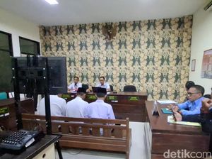 3 Pembunuh Faiz yang Mayatnya Dibuang di Hutan Jombang Divonis 3 Tahun Bui 3 Pembunuh Faiz yang Mayatnya Dibuang di Hutan Jombang Divonis 3 Tahun Bui