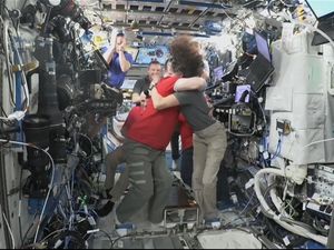 Video Peluncuran Crew-10 Diundur, Kapan Astronaut Terjebak di ISS Pulang? Video Peluncuran Crew-10 Diundur, Kapan Astronaut Terjebak di ISS Pulang?
