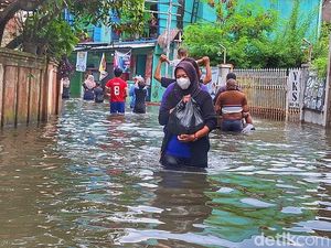 Imbas Banjir di Bandung: 61.676 Jiwa dan 10.036 Rumah Terdampak Imbas Banjir di Bandung: 61.676 Jiwa dan 10.036 Rumah Terdampak