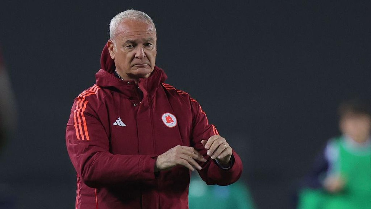 Claudio Ranieri mengungkap bahwa AS Roma sudah dekat dengan pemilihan pelatih baru (Foto: Getty Images/Gabriele Maltinti)