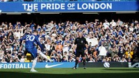 Fans Chelsea di tempat keempat. Total 76 fansnya ditangkap (Action Images via Reuters/Paul Childs)