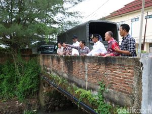 Jalan Kota Serang Banjir, Pemprov Banten Akan Normalisasi Sungai Cibanten