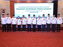 Lantik Pejabat Tinggi Madya, Menaker Ingatkan soal Pengabdian ke Negara