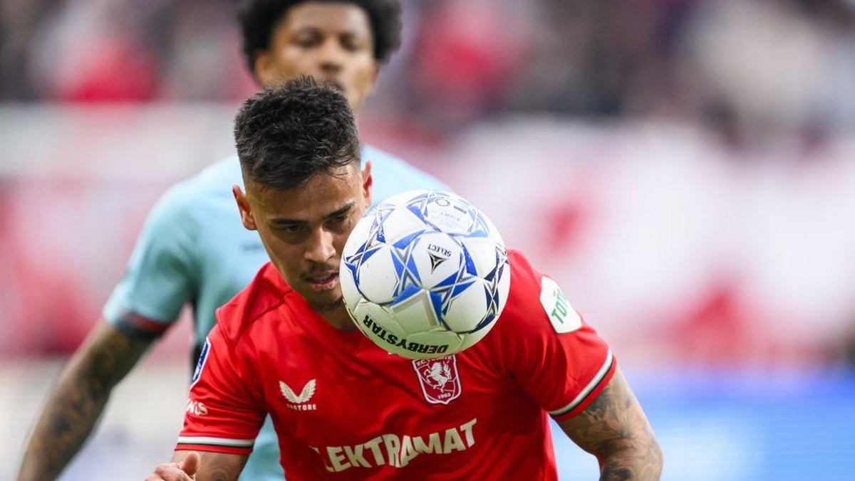 Mees Hilgers dkk menang saat Twente menekuk Almere City 1-0 dalam lanjutan Eredivisie. (Foto: COR LASKER (Photo by ANP via Getty Images)