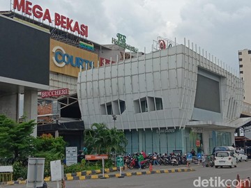 Mal Mega Bekasi Tutup Usai Terendam Banjir, Begini Kondisinya