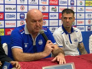 Lawan Semen Padang, Persib Kehilangan Banyak Pemain