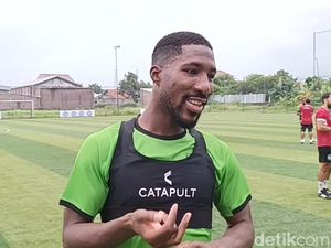 Senangnya Pemain PSIS Boubakary Diarra Puasa-Tarawih di Indonesia Senangnya Pemain PSIS Boubakary Diarra Puasa-Tarawih di Indonesia