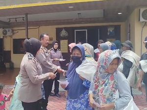 Polsek Waru Sidoarjo Santuni 31 Anak Jalanan, Beri Takjil-Bingkisan Lebaran