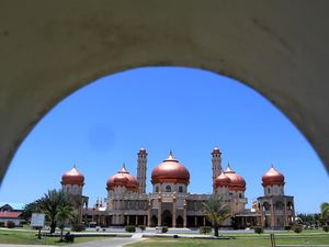 Potret Indahnya Masjid Agung Baitul Makmur Meulaboh