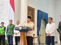 Prabowo Minta THR Pekerja Swasta-BUMD Paling Lambat Cair H-7 Lebaran