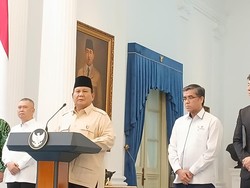 Pernyataan Lengkap Prabowo soal THR Swasta-BUMN & Bonus Hari Raya Ojol cs