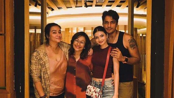 Dipanggil Istri Oleh Cornelio Sunny, Foto Ratu Sofya Akrab Dengan Mertua