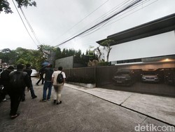 Ini Barang yang Diamankan KPK Saat Geledah Rumah Ridwan Kamil