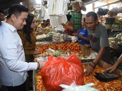 Pedagang Mengeluh soal Sampah Saat Wali Kota Kupang Sidak ke Pasar