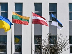 Trump Stop Bantuan ke Ukraina, Negara Baltik Alami Dilema