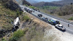 11 Orang Tewas gegara Bus Masuk Jurang di Meksiko