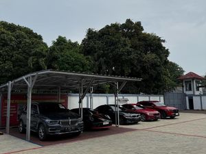 Bareskrim Limpahkan 2 Tersangka dan Mobil Sitaan Kasus Net89 ke Kejari Jakbar