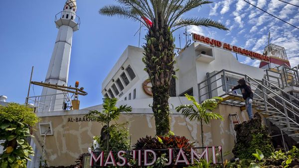 Cimahi Punya Masjid Unik Berbentuk Kapal Laut, Ini Potretnya