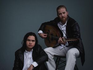 Mabuk Lagi, Debu dan Dul Jaelani Menggali Makna Cinta Spiritual