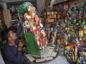 Geliat Pedagang Musiman Parsel Lebaran di Tasikmalaya Geliat Pedagang Musiman Parsel Lebaran di Tasikmalaya