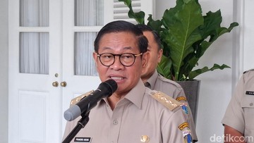    Bahagia!   Jakarta Bebas Banjir? Modifikasi Cuaca Jawabannya!   Pramono Senang: Jakarta Aman dari Hujan Lebat!