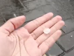 Video Hujan Es Landa Jogja