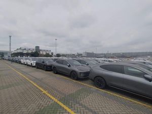 1.000 Unit Mobil Listrik Hyptec HT Tiba di Indonesia, Siap Dikirim ke Garasi Konsumen 1.000 Unit Mobil Listrik Hyptec HT Tiba di Indonesia, Siap Dikirim ke Garasi Konsumen