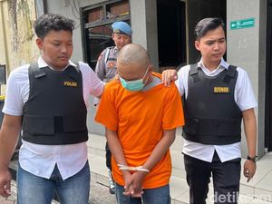 Bocah 11 Tahun Disiksa Brutal Ayah Tiri, Dicambuk Rantai Motor-Dipukul Besi