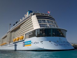 Penumpang Kapal Pesiar Terjebak di Laut Gara-gara Siklon