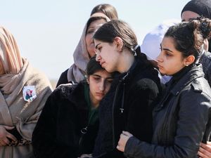 Kesaksian Ngeri Penjarahan-Pembunuhan Penganut Alawi di Suriah